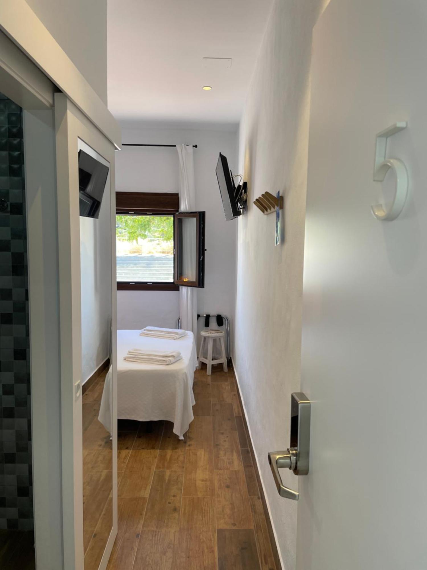El Escondido De Zahara Hotel Захара-де-лос-Атунес Экстерьер фото